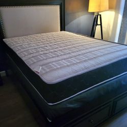 NEW QUEEN MATTRESS AND BOX SPRING 😉 100% QUALITY & CONFORM 👌
