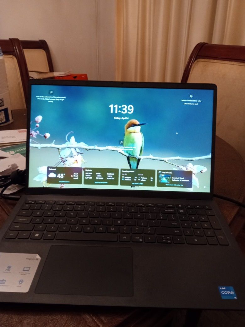 Like New Laptop Computer Dell