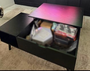 Black Lift-Top Coffee Table