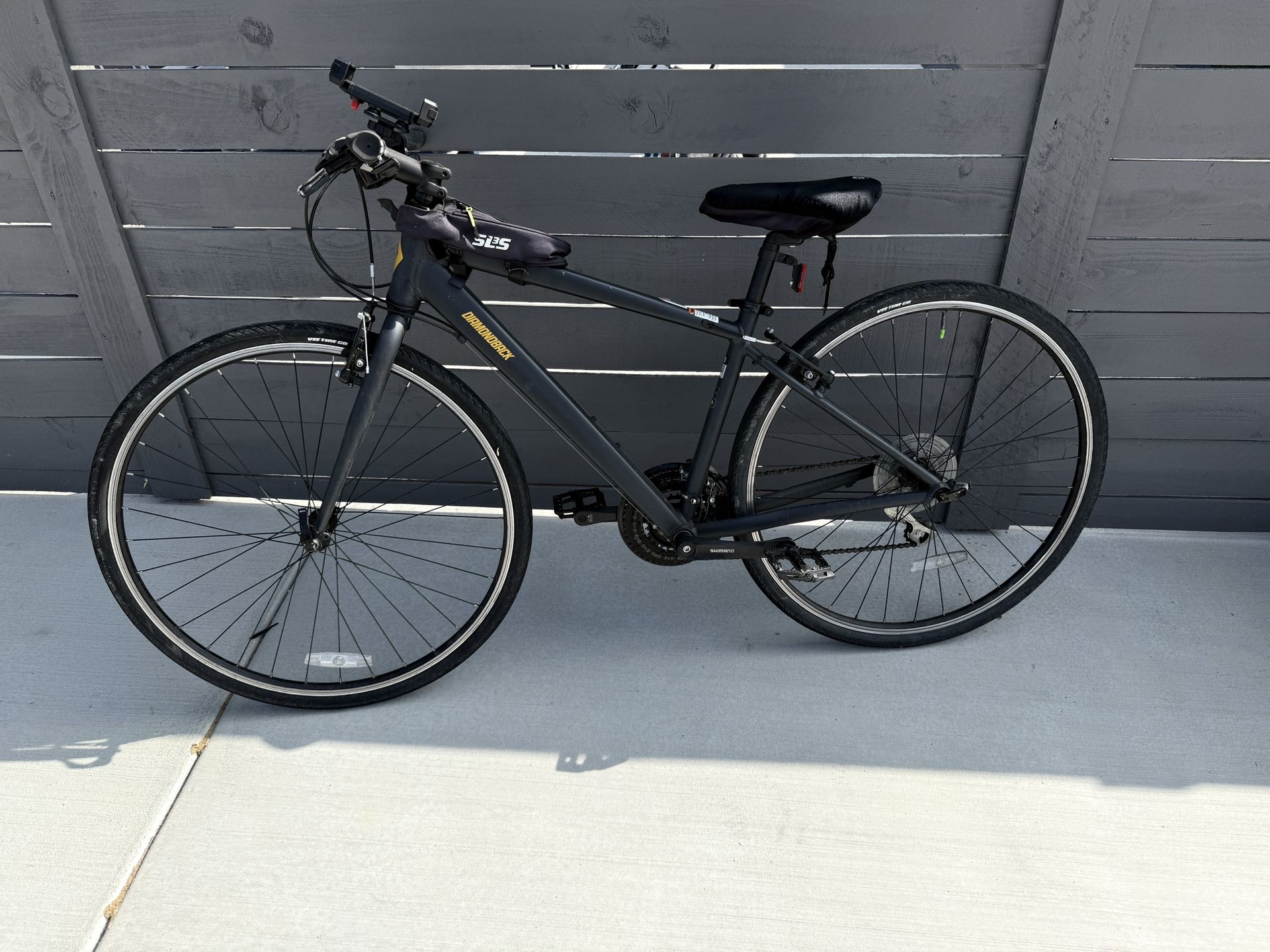 Diamond Back Metric 1 Hybrid Bicycle