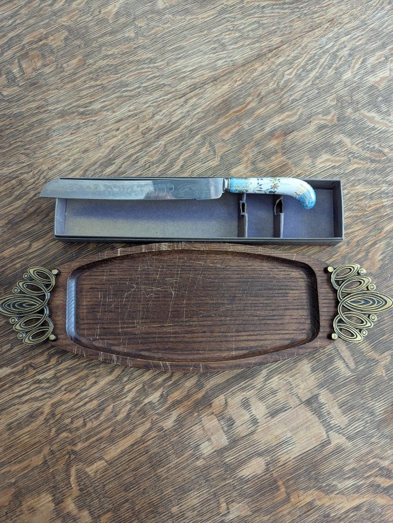 Challah Board and Knife
