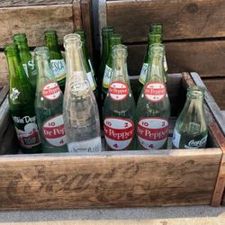 COCA-COLAS VINTAGE EVERYTHING IN PICTURE   CLEANING MY GRANPAS GARAGE  $100 FIRM 