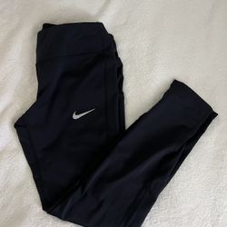 Nike Leggings Cropped Size medium 