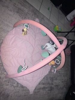 Baby activity mat