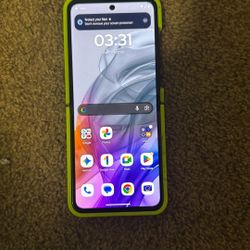 Razr 2024 