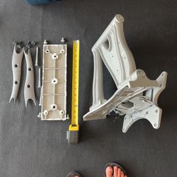 Heavy Duty OmniMount Wall TV Mount