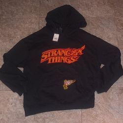 Men's Stranger Things Hawkins Heroes Pullover Sweatshirt distressed New  