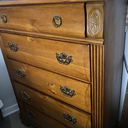 WOODEN DRESSER GOOD CONDITION,LIGHT BROWN 