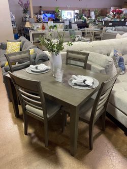 Modern Wood Dining Table Set with 4 Chairs – New – Kitchen or Dining Room Furniture