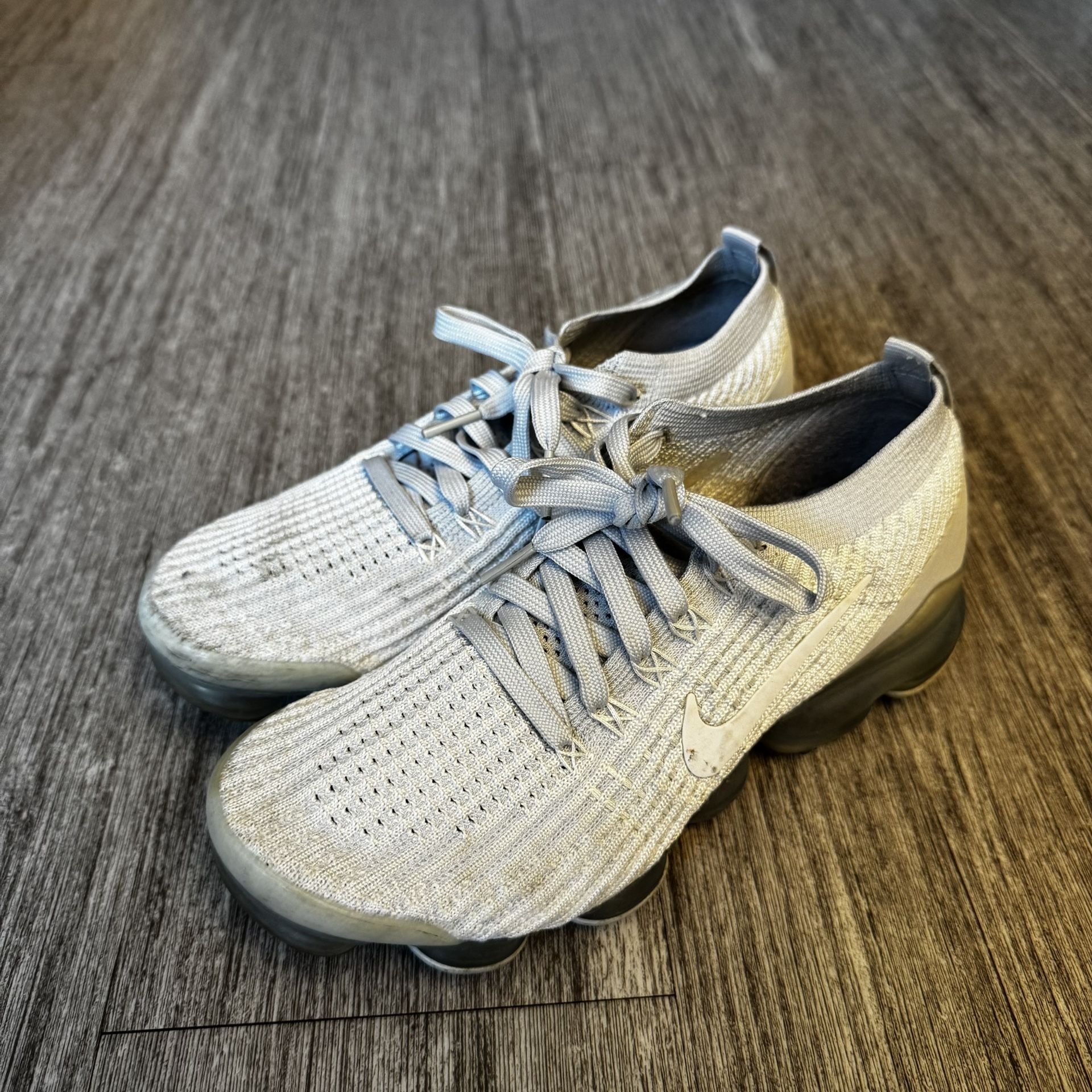 nike vapor maxes women’s size 7 icy white