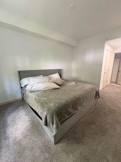 King bed for sale