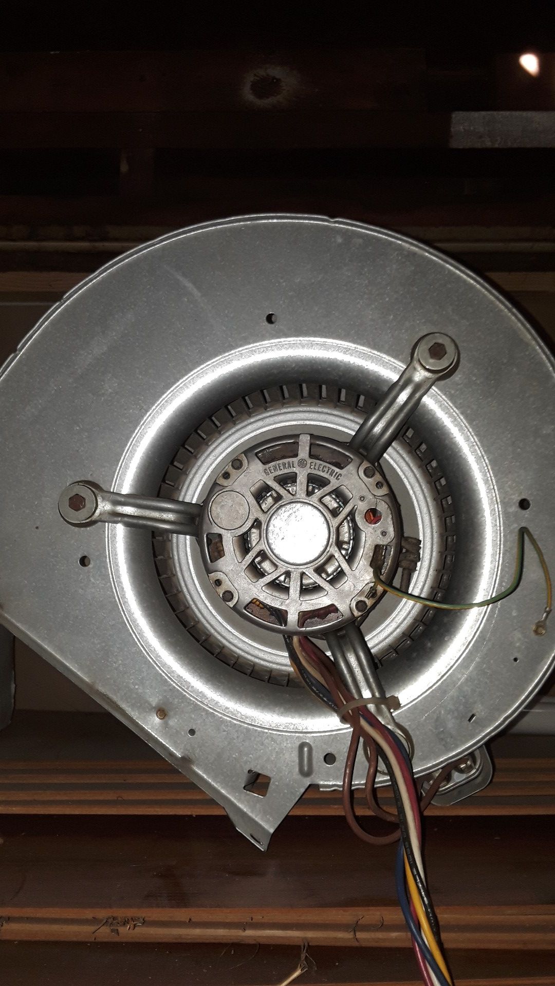 Blower motor with wheel