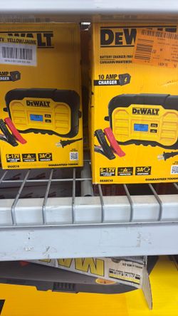 DeWALT - BATTERY CHARGER