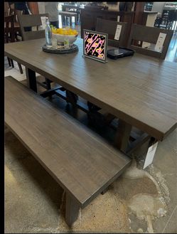 🔥 MODERN FARMHOUSE DINING SET – LIKE NEW 🔥