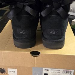 UGG BOOTS SIZE 9