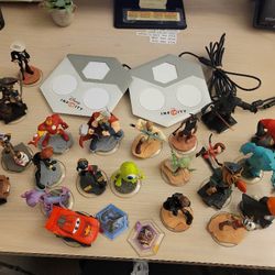 Disney Infinity Edition  2.0 & 3.0 XBox 360 Lot ( Figures/pcs 25, Game, Portal)