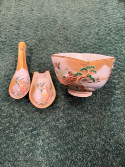 Japanese Porcelain Bowl and Spoon Set