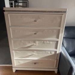 White 5 Drawer Dresser with LED Lighting