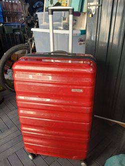 Ricardo Hard Shell Rolling Luggage Suitcase
