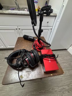 Focusrite Scarlett solo studio 4 gen (upgraded mic)