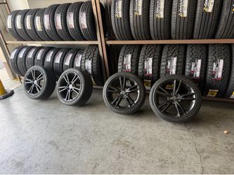 Honda Civic Si wheels and tires