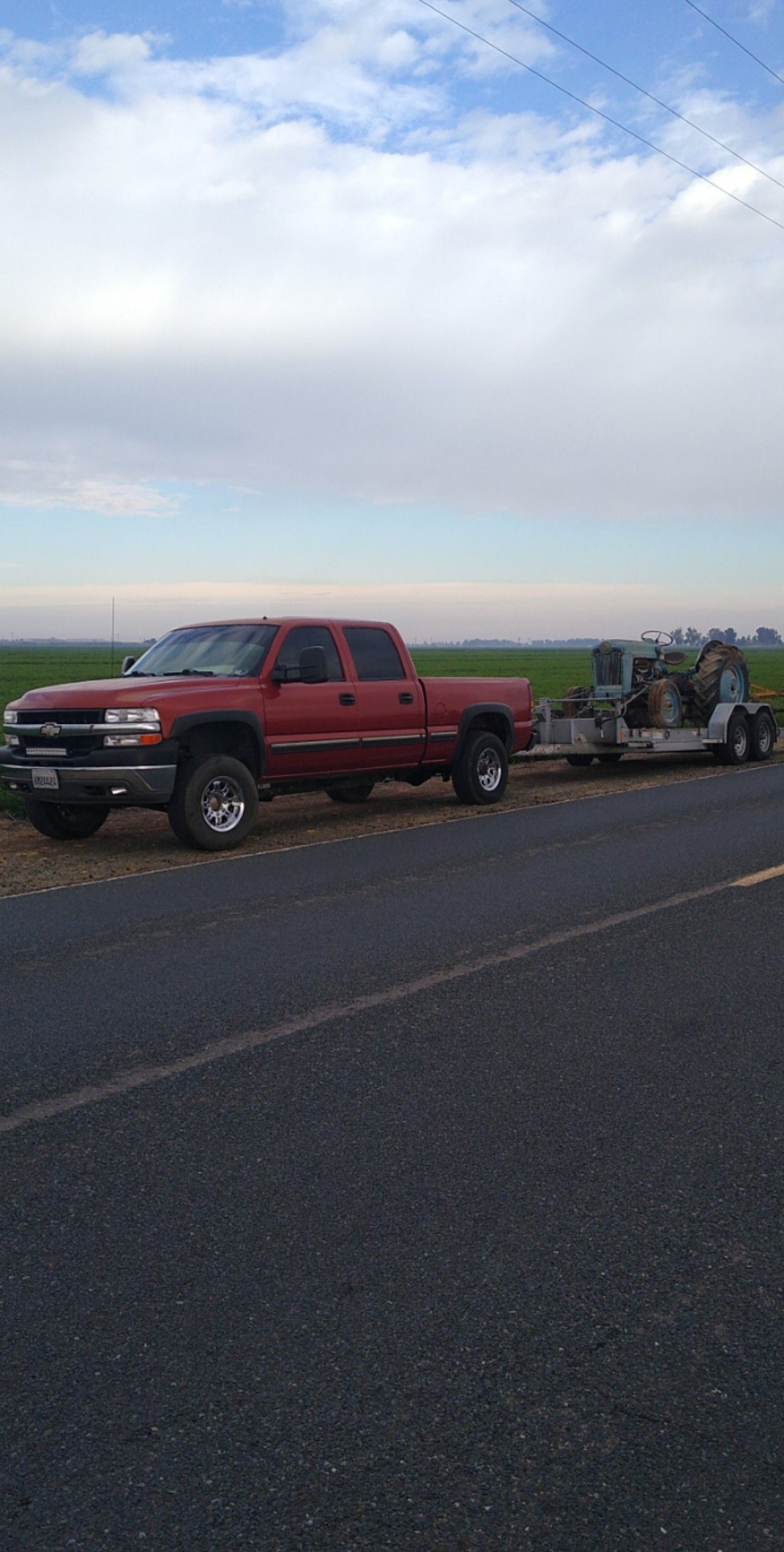 Farm equipment/Trucks/Cars