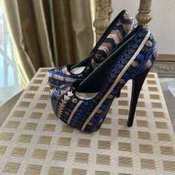 High heels pumps 