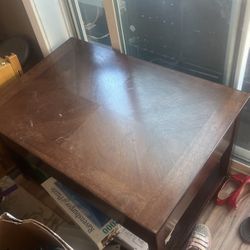 Small Lift Top Coffee Table 