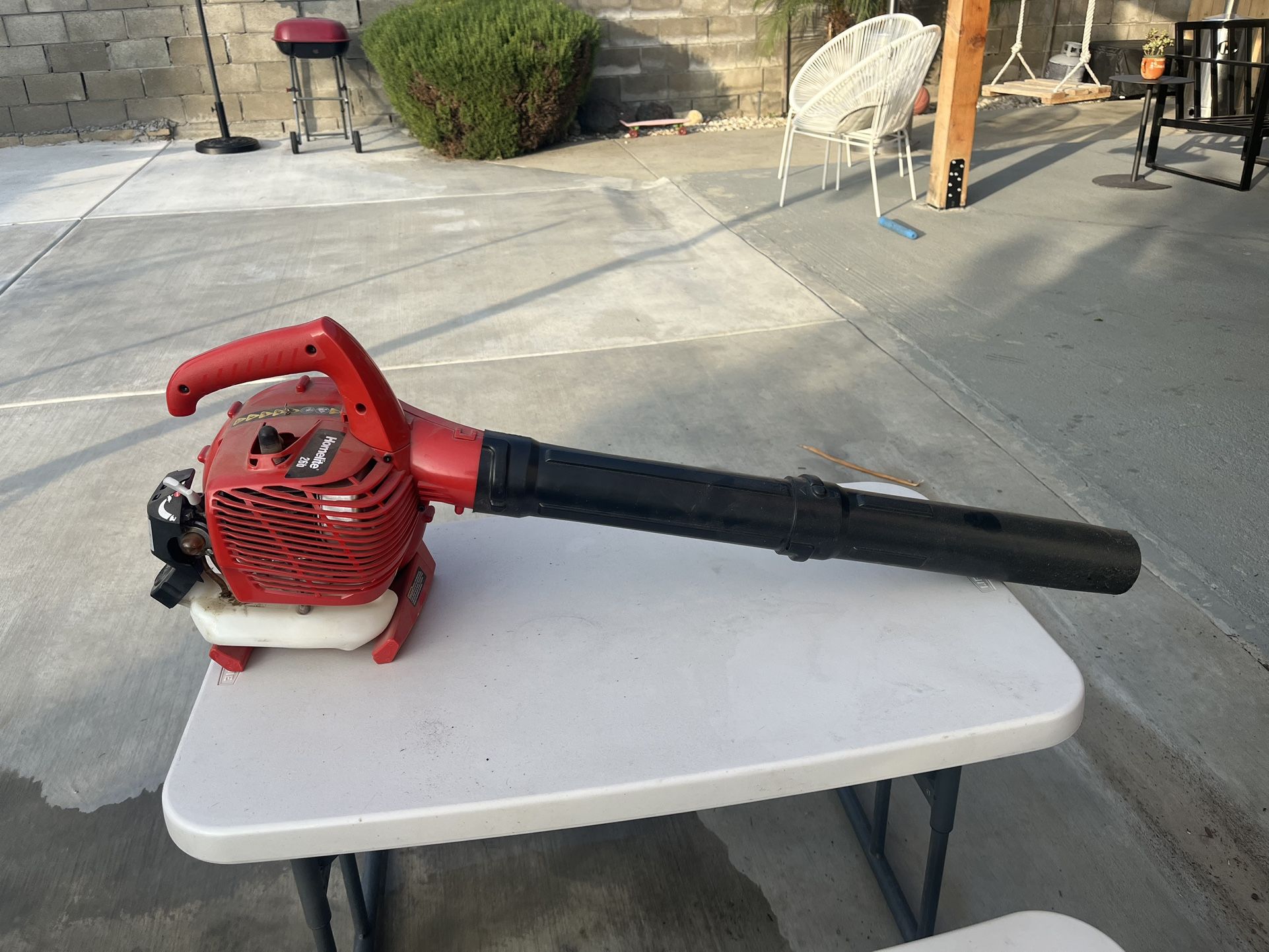 Homelite 26cc Gas Handheld Leaf Blower