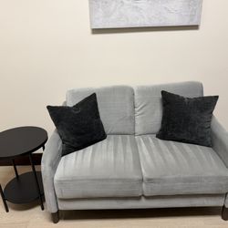 Loveseat 