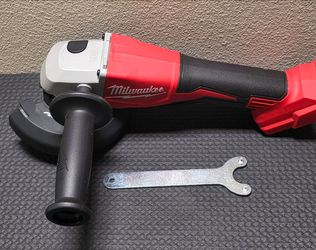 Milwaukee grinder