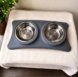 New in Box Feeder For Your Dogs 🐕 and Cats