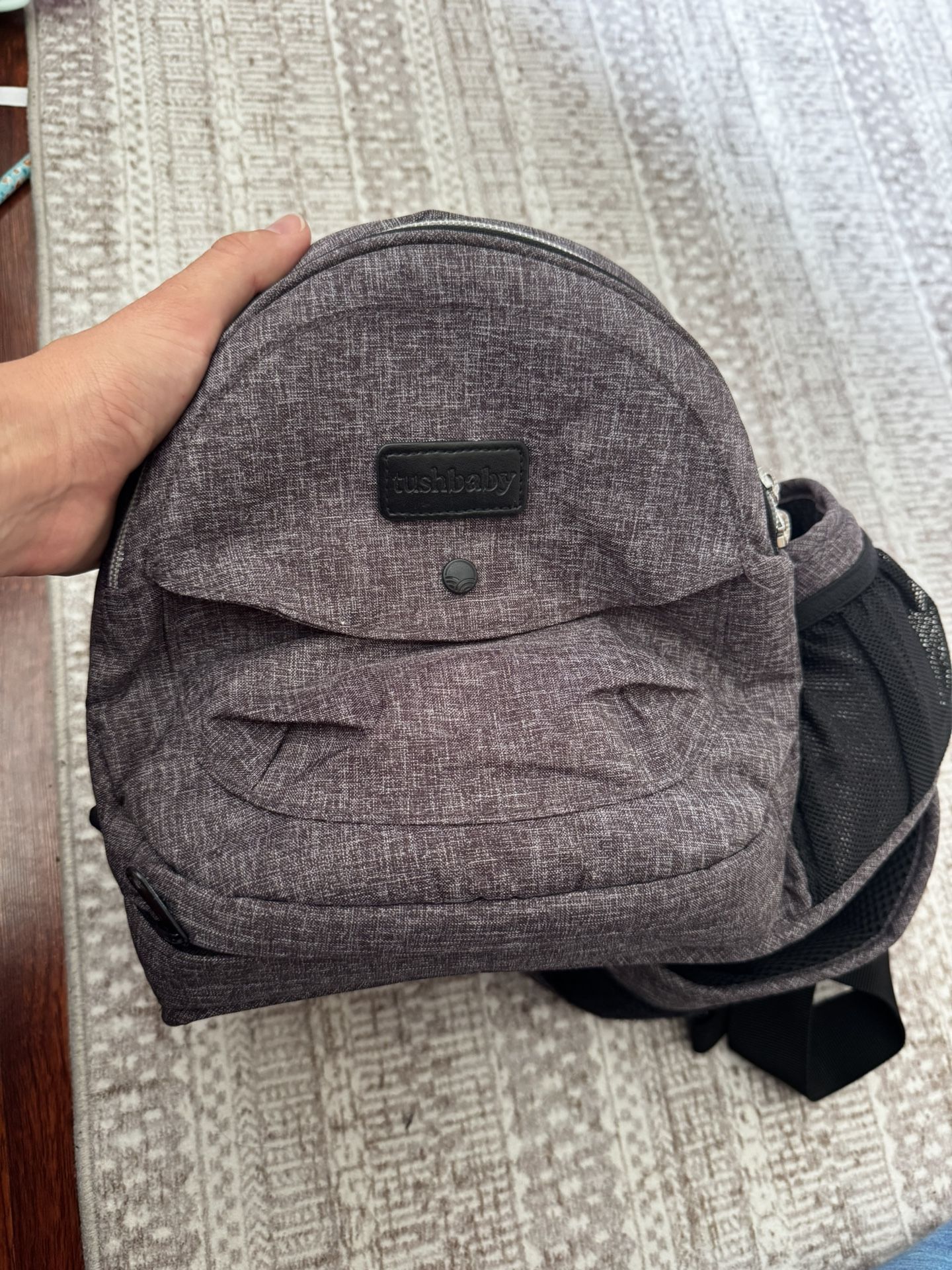 Tushbaby Lite