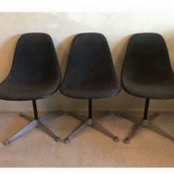 3 Vintage Antique MCM Mid Century Modern Black Herman Miller Eames Fiberglass Chairs Aluminum X Pedestal