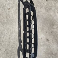 2018 volkswagen tiguan se front lower grille used for other years also