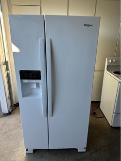 Whirlpool Refrigerator (1 month warranty)