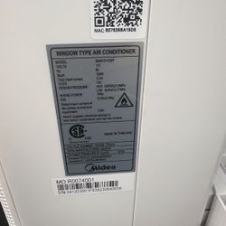 12,000 BTU Air Conditioner 