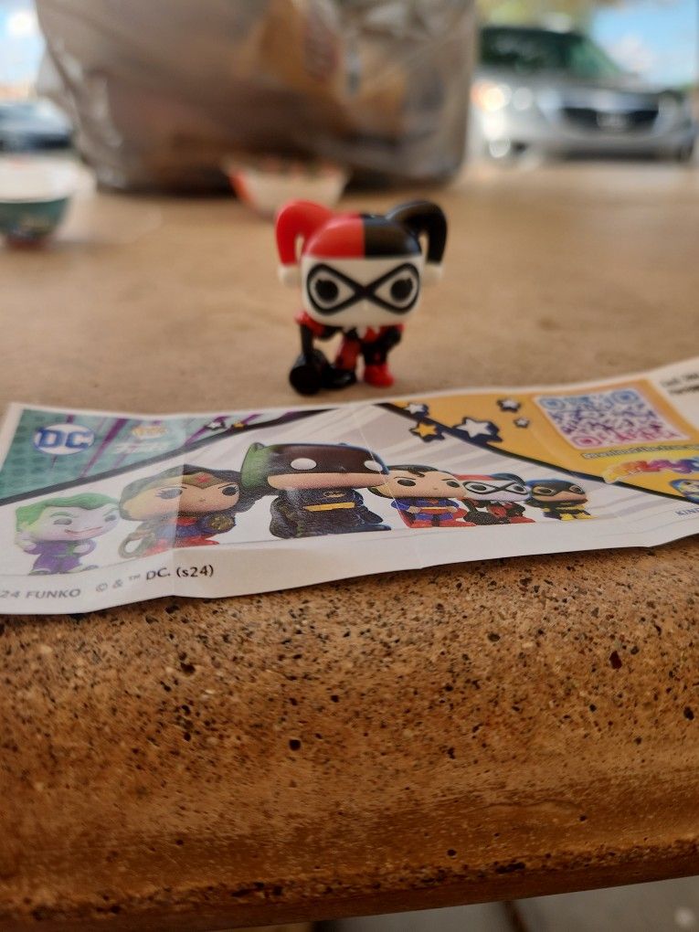 DC funko kinder candy Harley Quinn toy figure approx 2 inches 