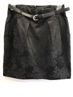Stylish brand new black skirt with belt size S