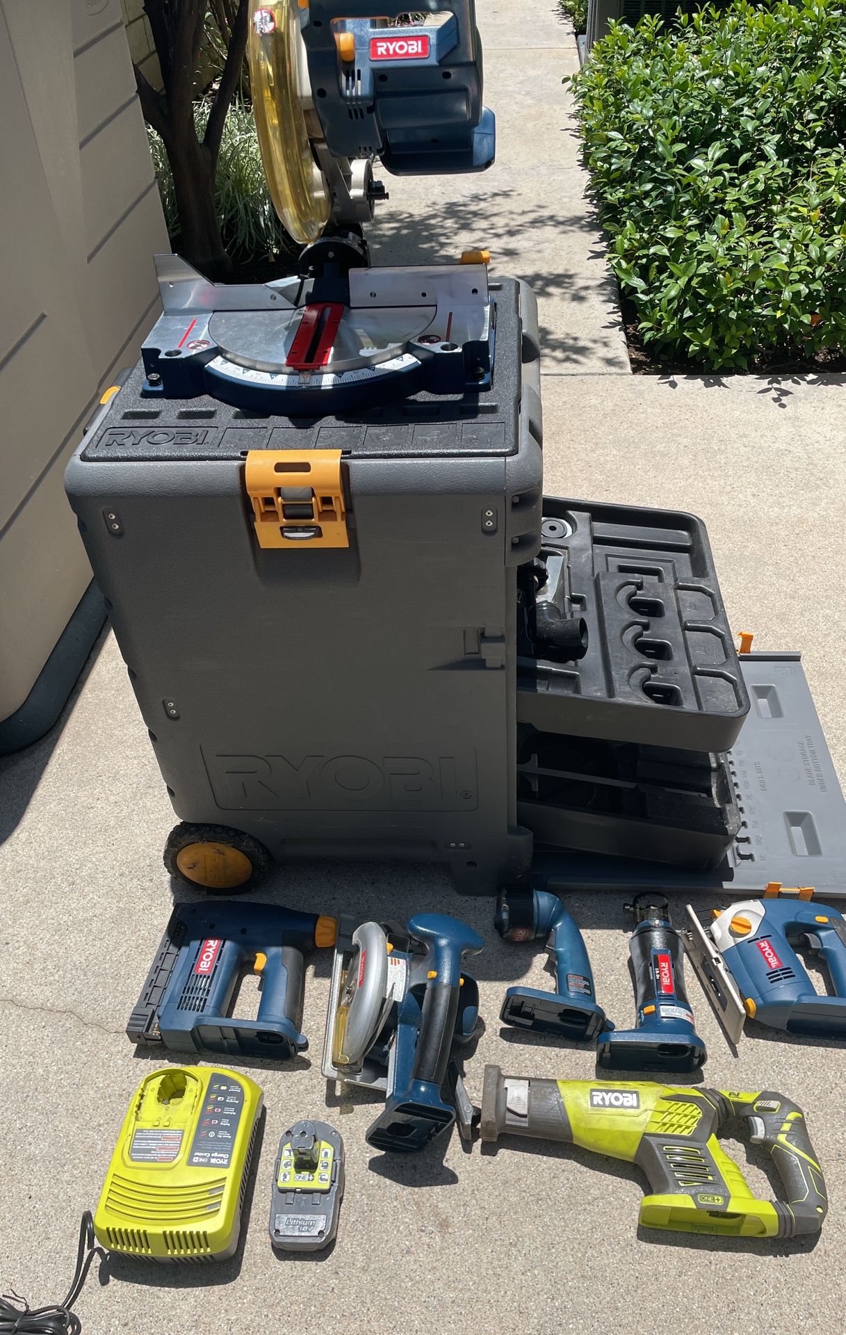 Ryobi 18V Multi Tool Set w/Circular Saw Case