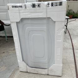 Samsung 5.2 cu. ft. Large Capacity Smart Top Load Washer with Super Speed Wash in White