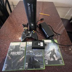 Xbox 360 Slim W 320 Gig W Games And Control 