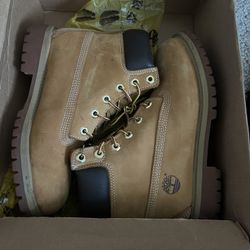 Timberlands Size 5.5 
