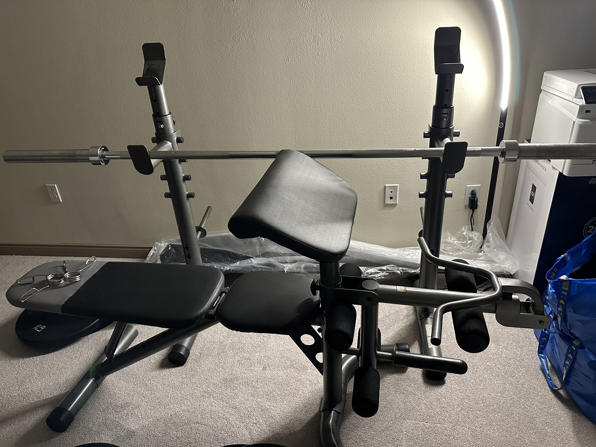 Work Out Bench W/weights