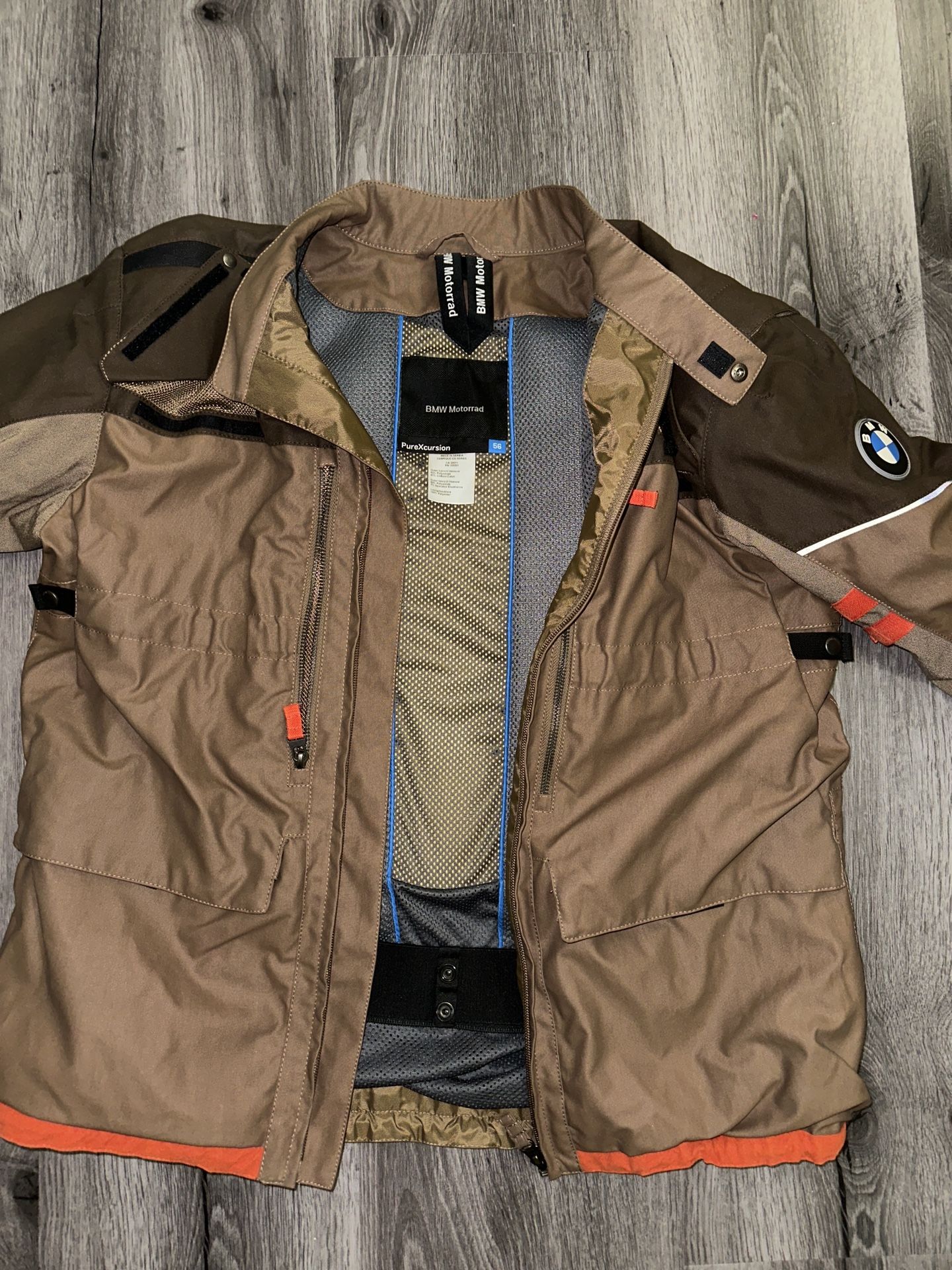 BMW Motorrad Riding Jacket + QUIN Carbon Fiber Helmet Bundle – Excellent Condition