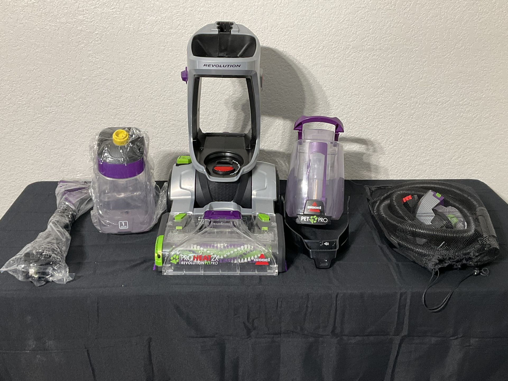 Bissell ProHeat 2X Revolution Pet Pro Plus Carpet Cleaner