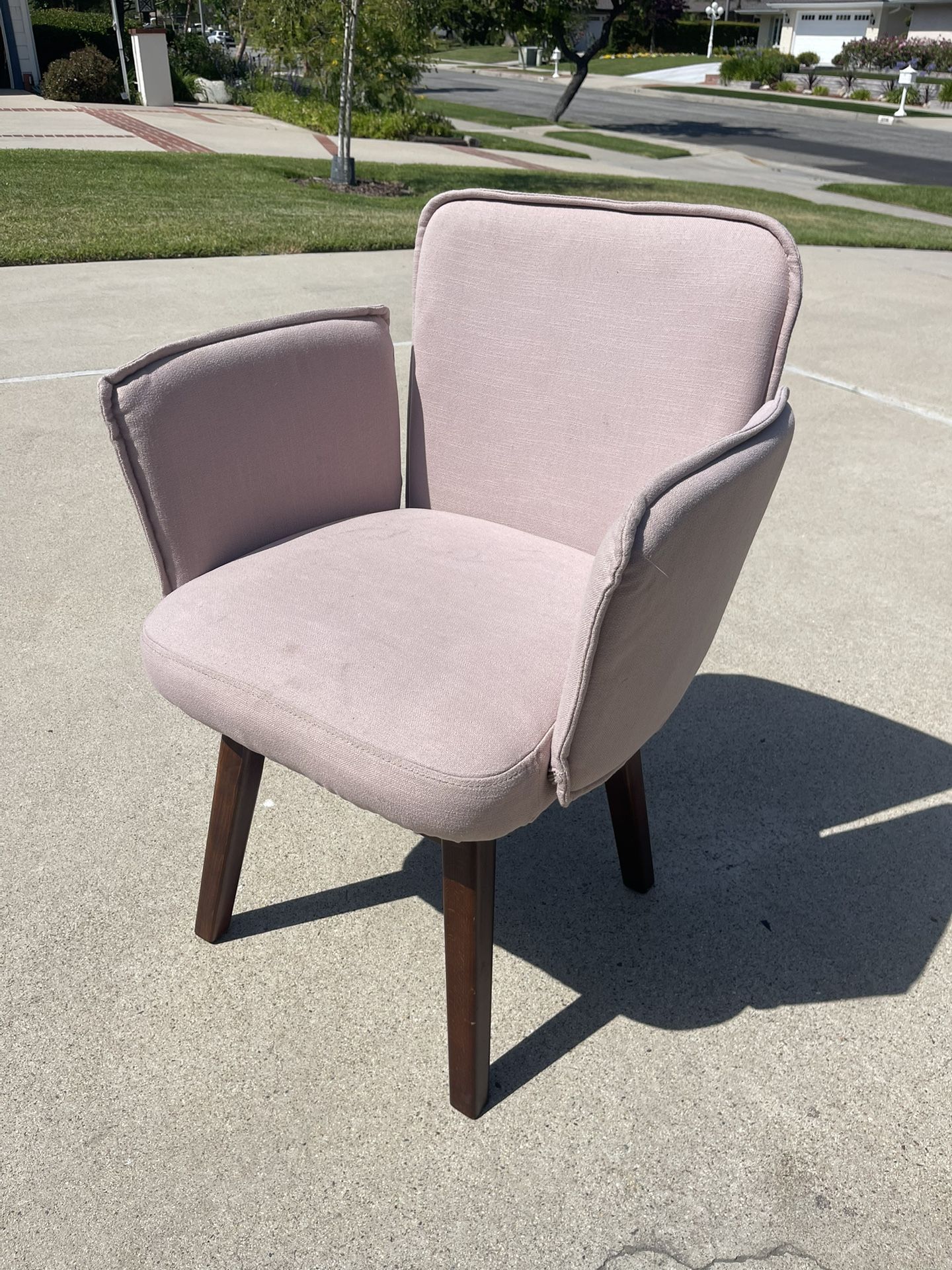 Modern Mauve Cushioned Swivel Chair