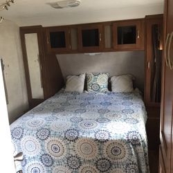 2013 32ft Passport Extra Light RV