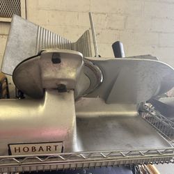 HOBART  Heavy duty commercial meat & cheese slicer. 