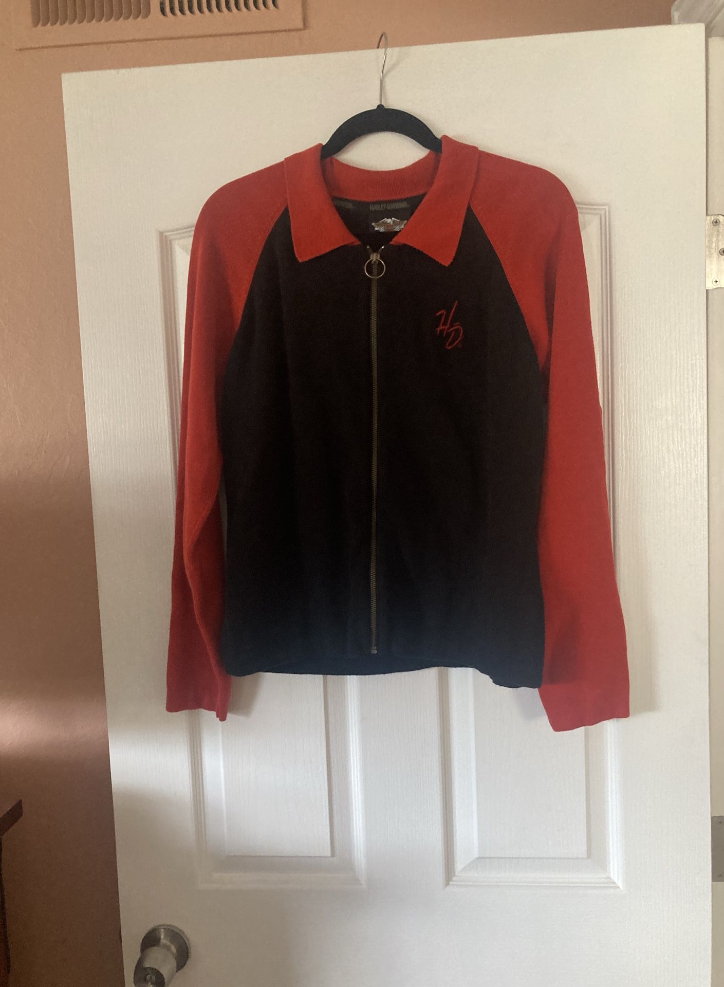 Beautiful Woman’s HD Sweater. Xl 